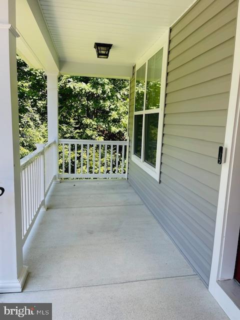 6088 HOBART CIRCLE
