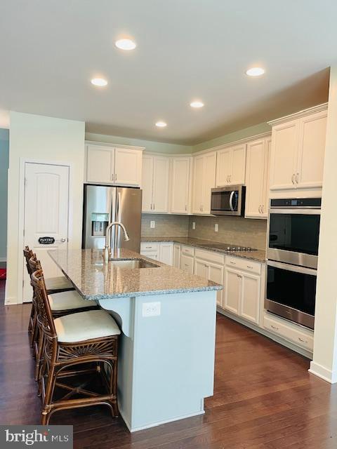 6088 HOBART CIRCLE