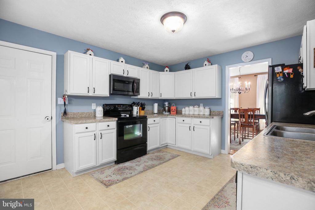 8855 SHERMAN CIRCLE