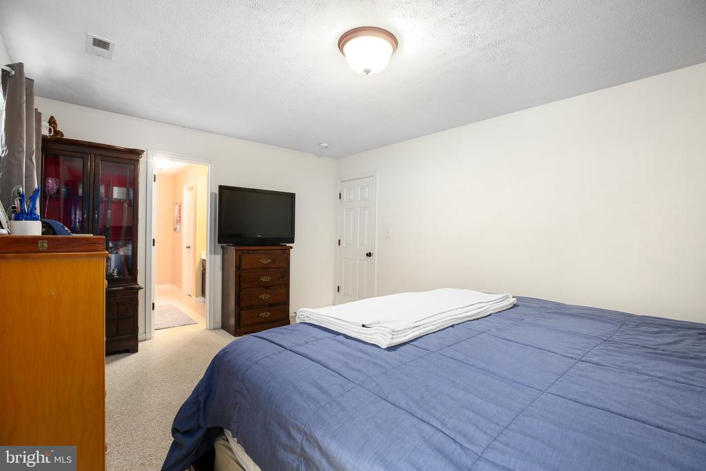8855 SHERMAN CIRCLE