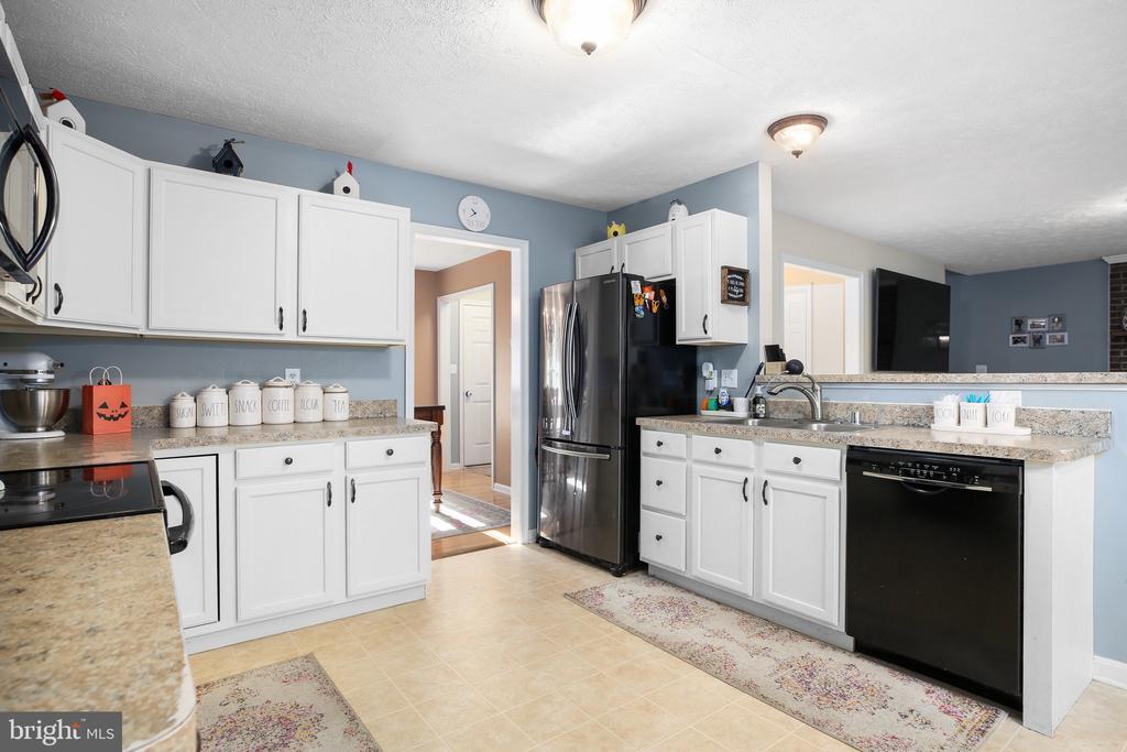 8855 SHERMAN CIRCLE