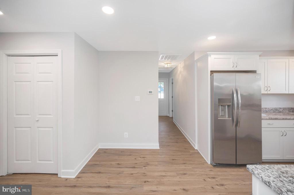 6086 4TH STREET