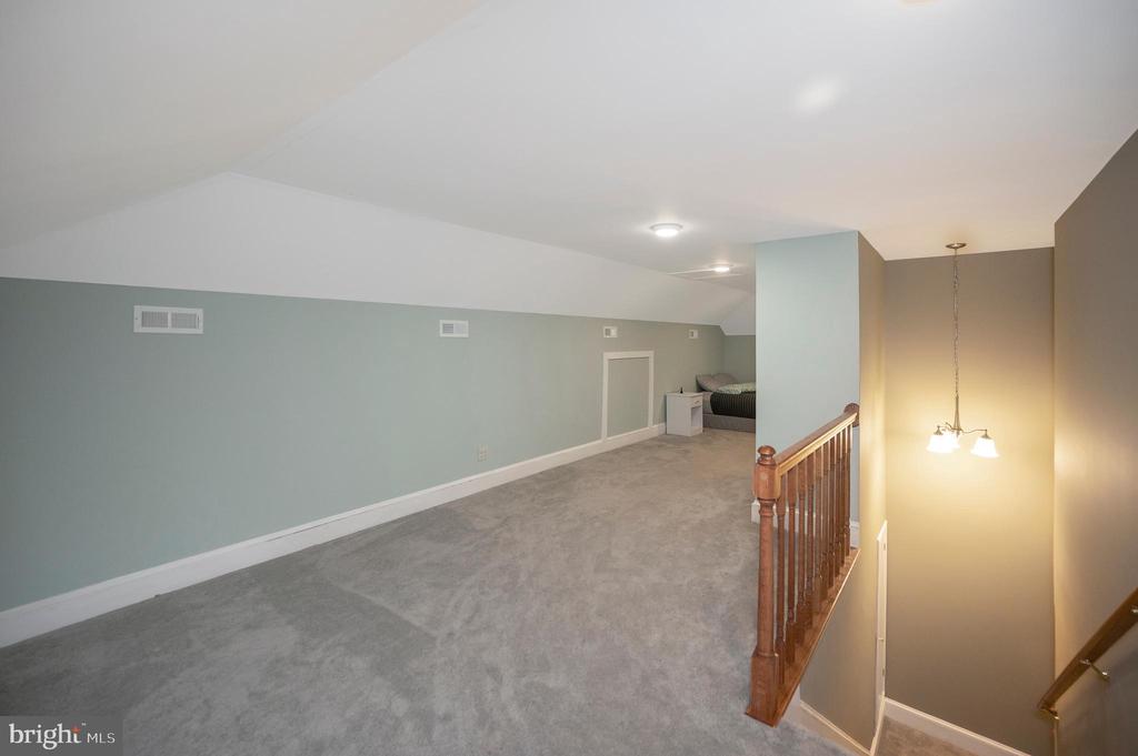 4239 GREEN HEIGHTS LANE