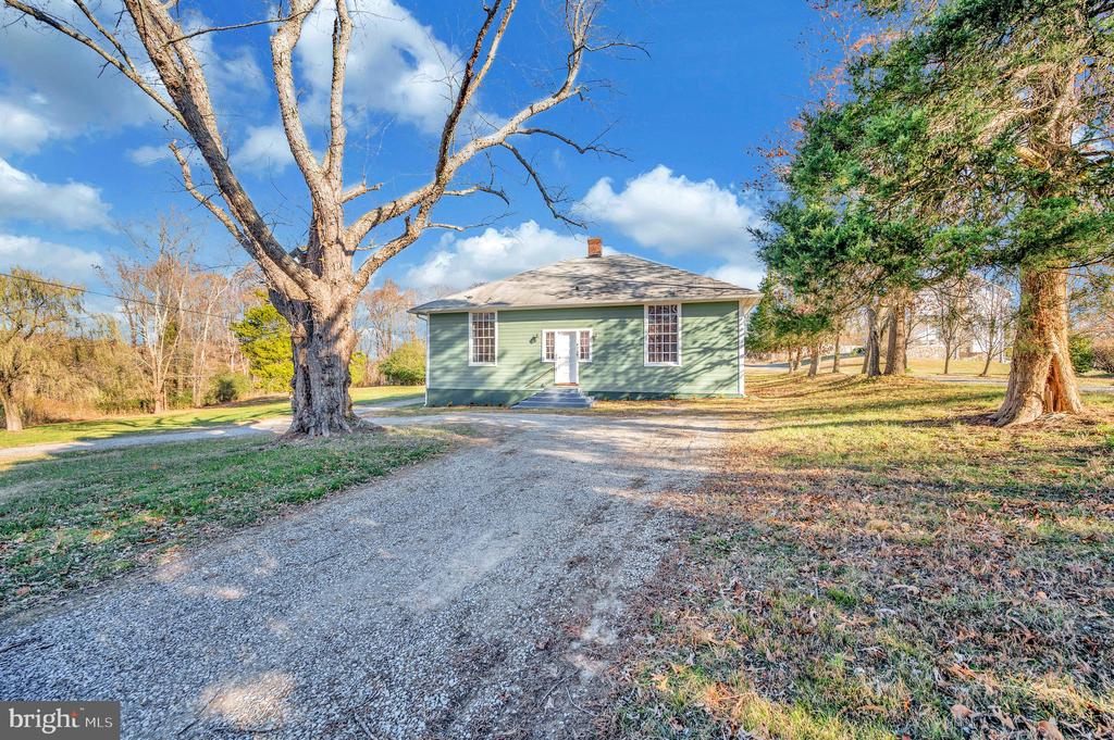 4239 GREEN HEIGHTS LANE