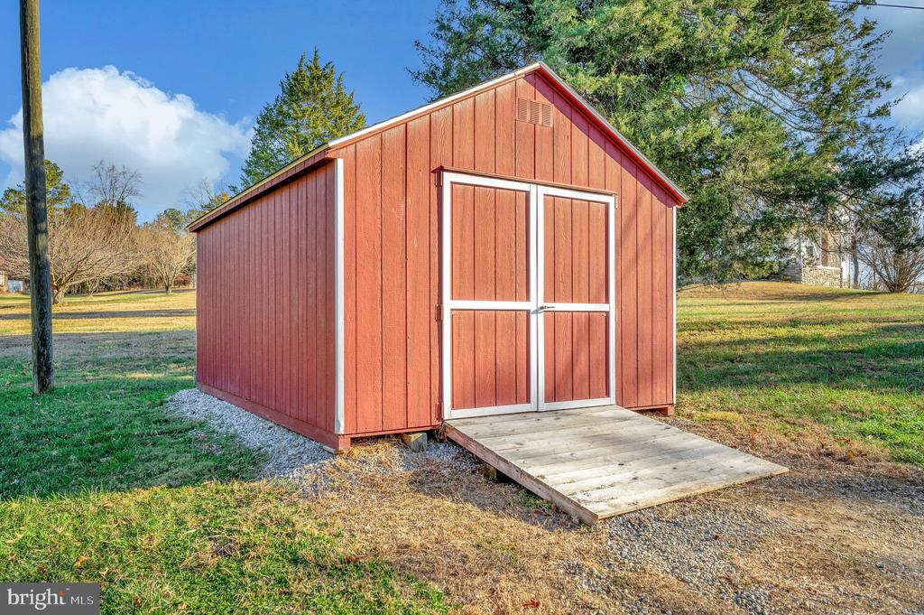 4239 GREEN HEIGHTS LANE