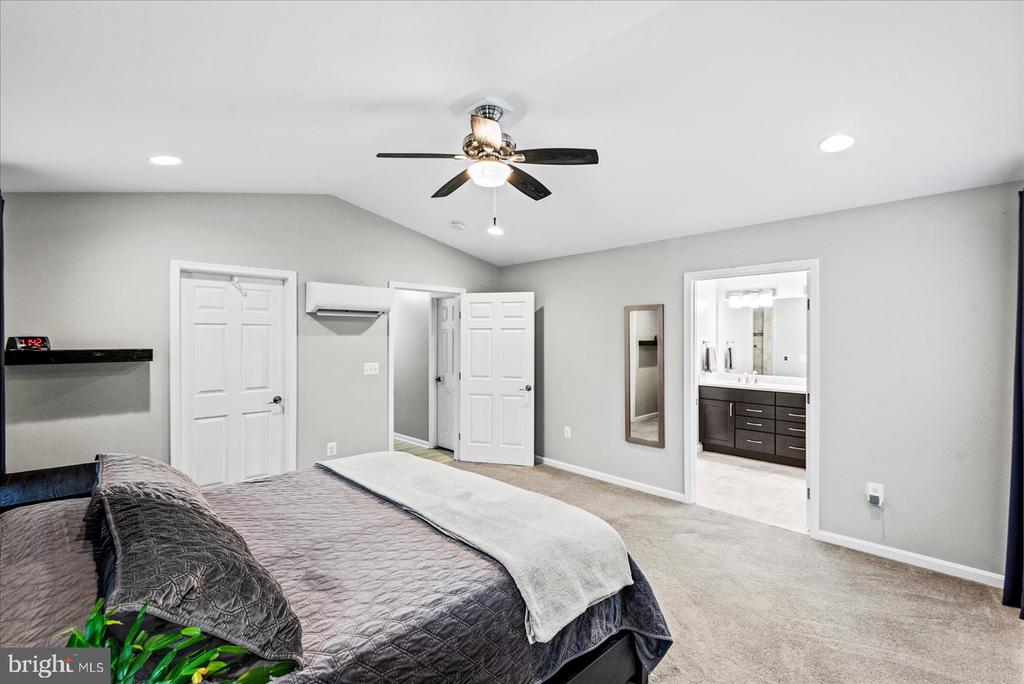 10367 WALKERS LANE