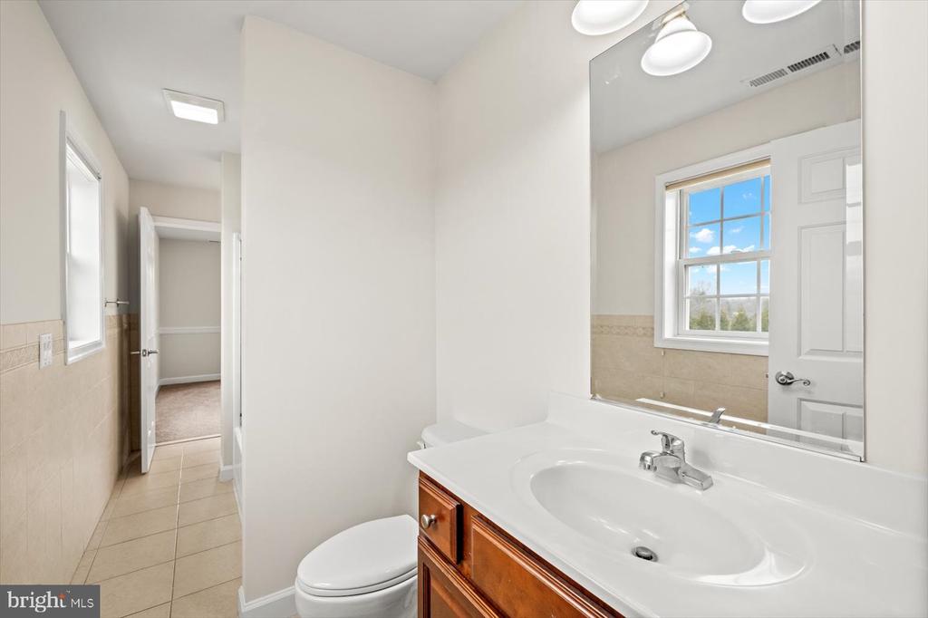 4387 DEEP COVE LANDING