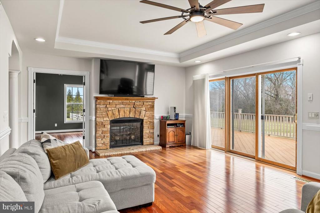 4387 DEEP COVE LANDING