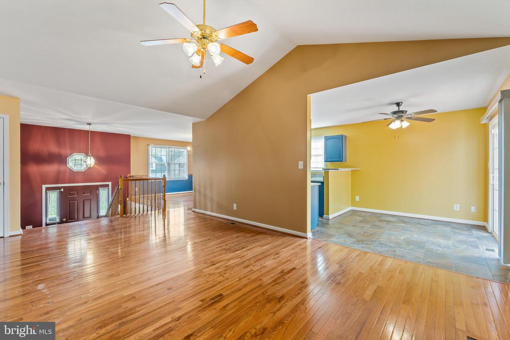 9567 BARBARAS WAY