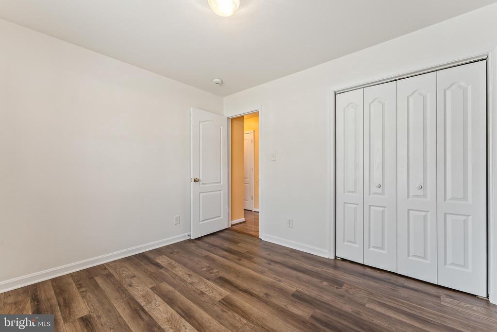 9567 BARBARAS WAY