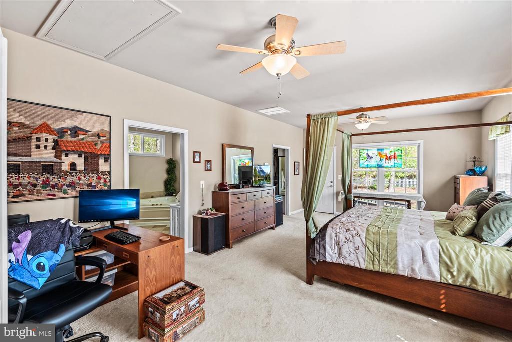 4326 NAVIGATOR LANE