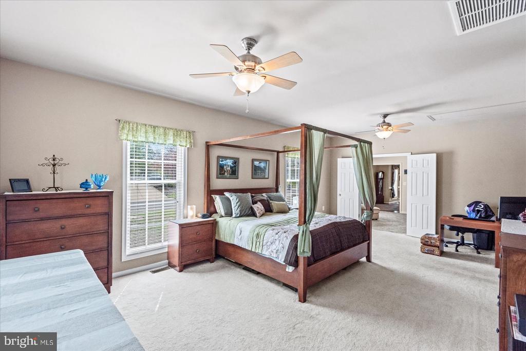 4326 NAVIGATOR LANE