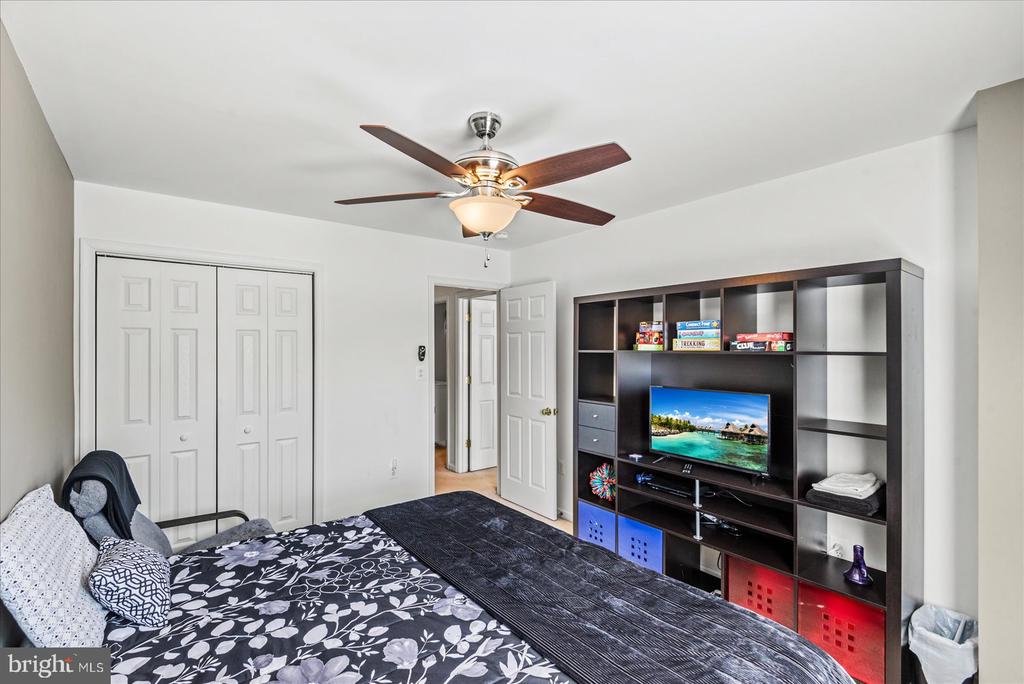 4326 NAVIGATOR LANE