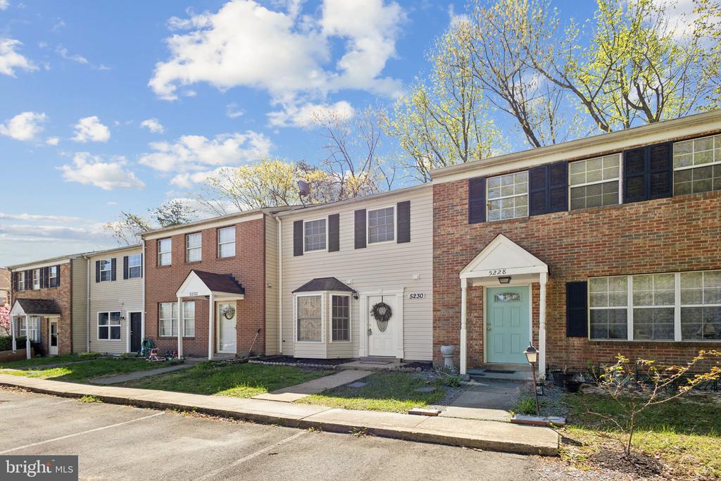 5230 CREEK LANE