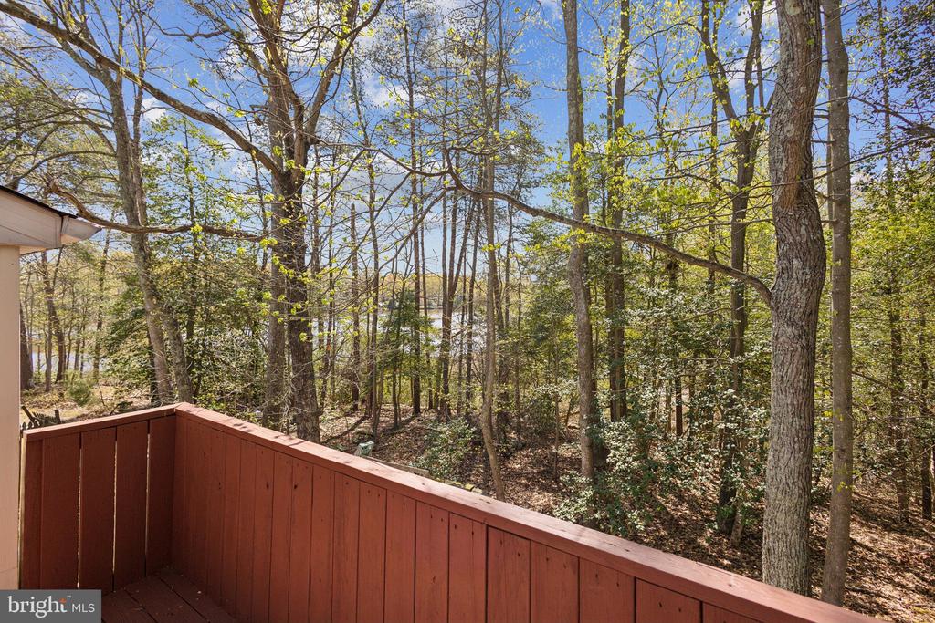 5230 CREEK LANE