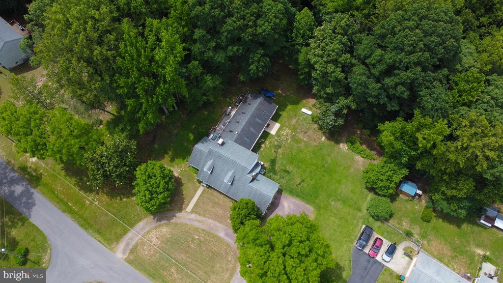 8406 CEDAR LANE