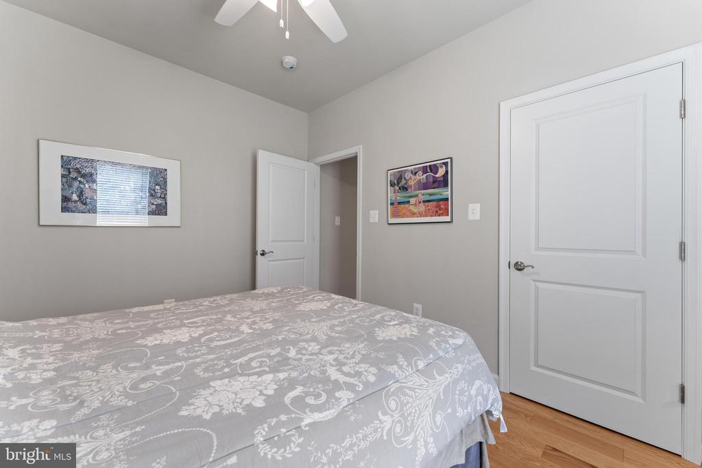 6312 MARINA COURT