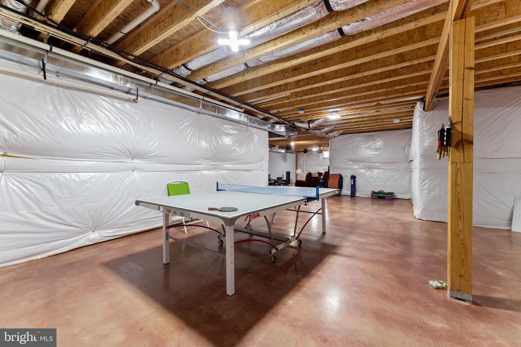6312 MARINA COURT
