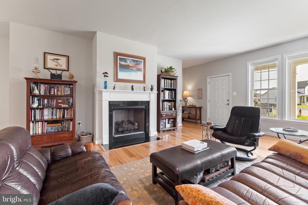 6312 MARINA COURT