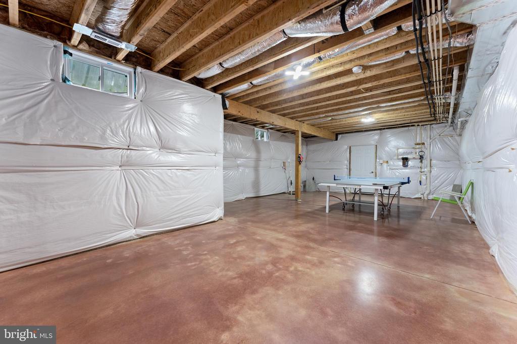 6312 MARINA COURT