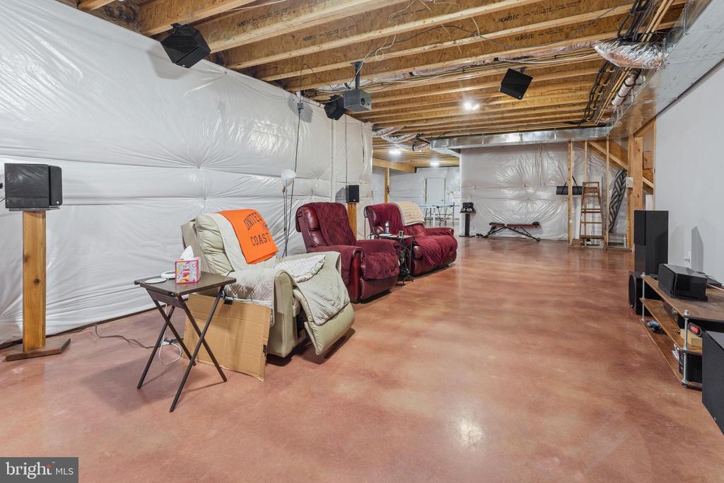 6312 MARINA COURT
