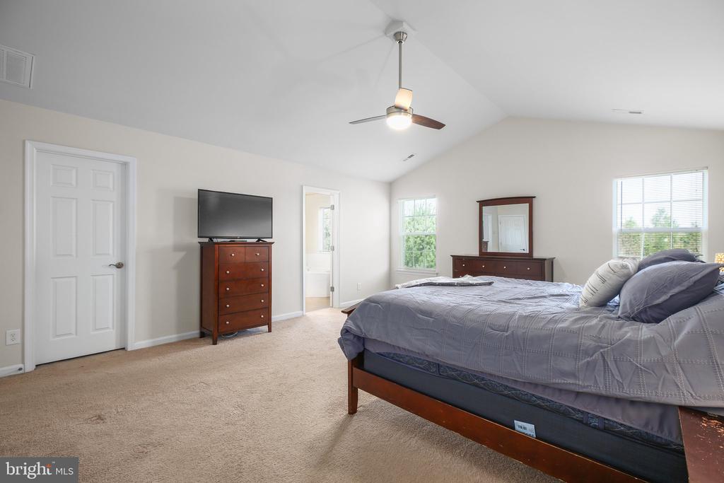 5194 LONGBOW ROAD