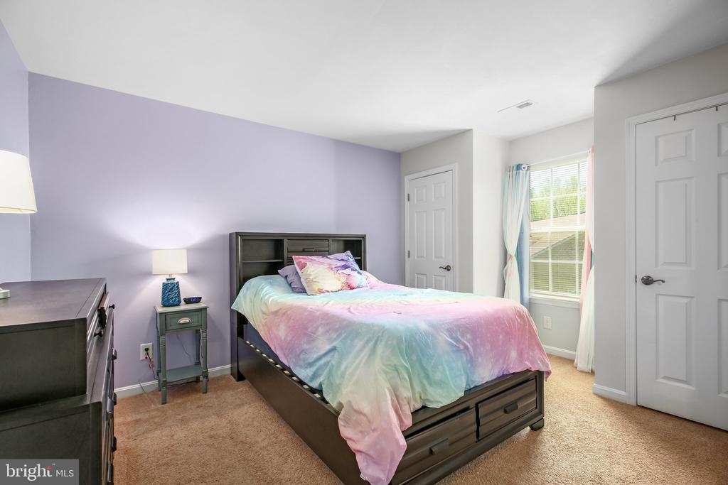 5194 LONGBOW ROAD