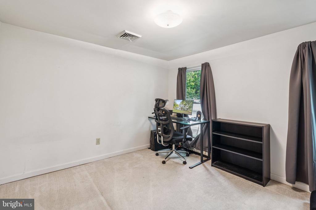 7500 MUSCOE PLACE