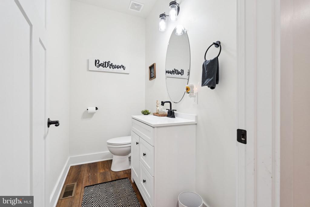 10042 NATURAL GRASS WAY