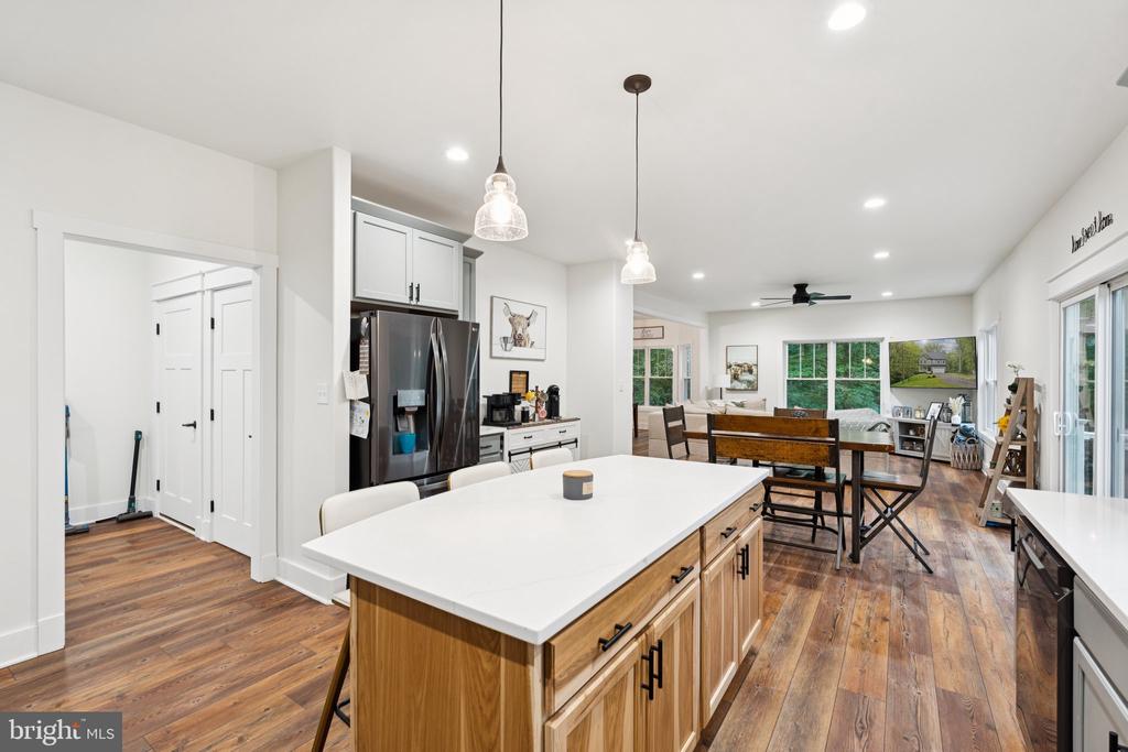 10042 NATURAL GRASS WAY