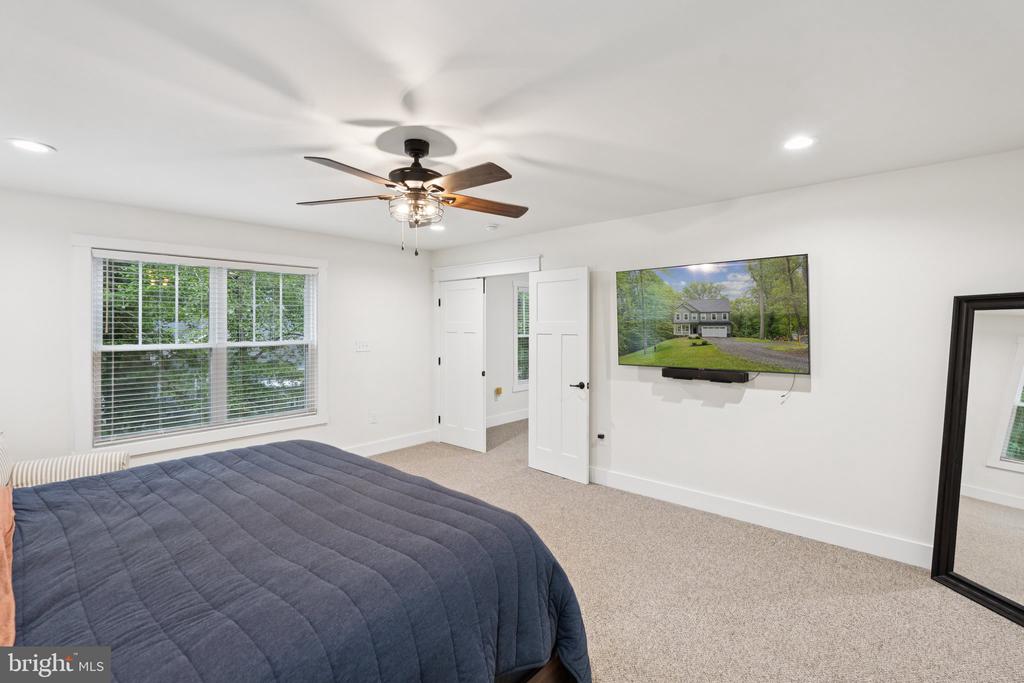 10042 NATURAL GRASS WAY