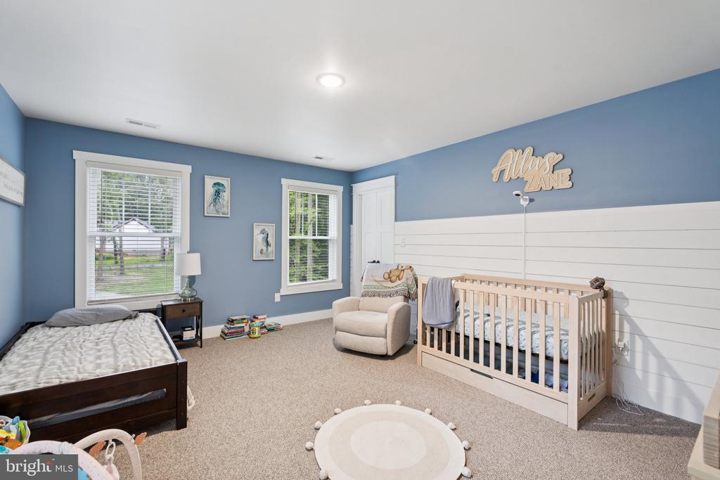 10042 NATURAL GRASS WAY