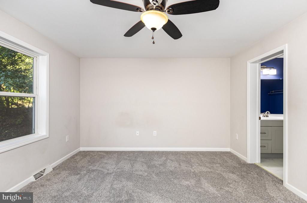 7525 BUCHANAN DRIVE