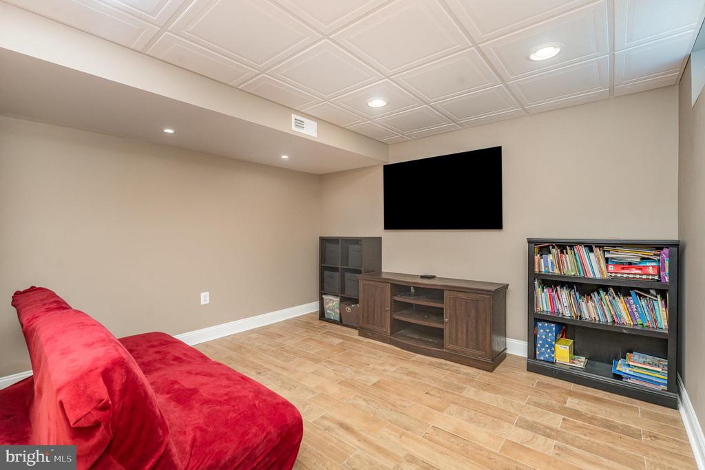 6139 SCHOONER CIRCLE