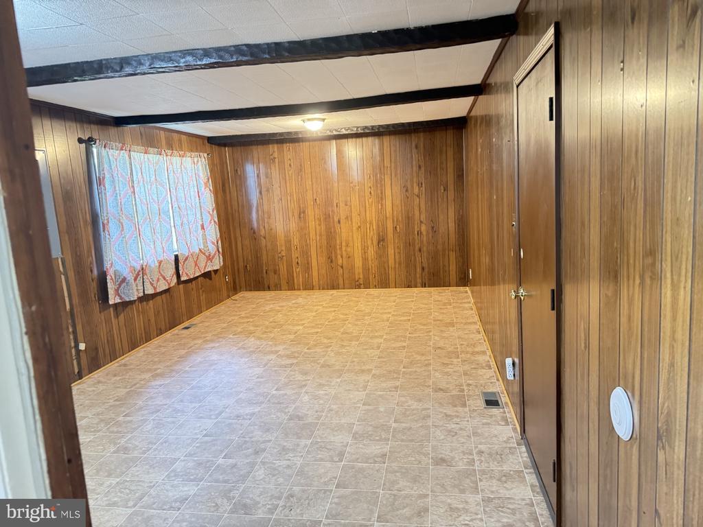 4435 WILLOW TREE LANE