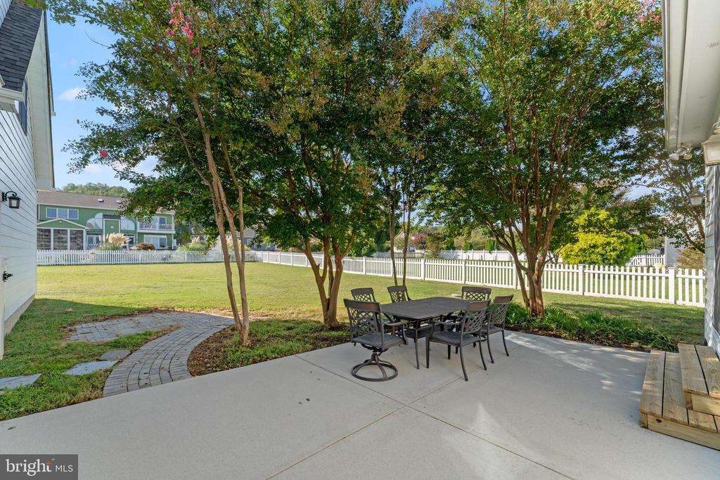 6029 POTOMAC LANDING DRIVE