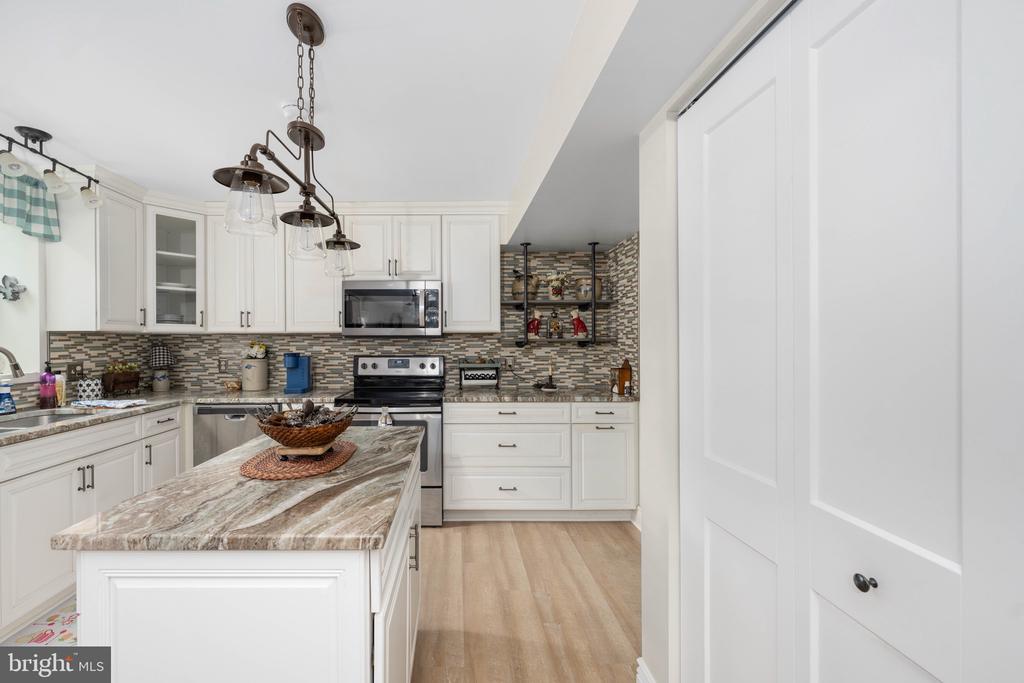 4098 FERN COURT