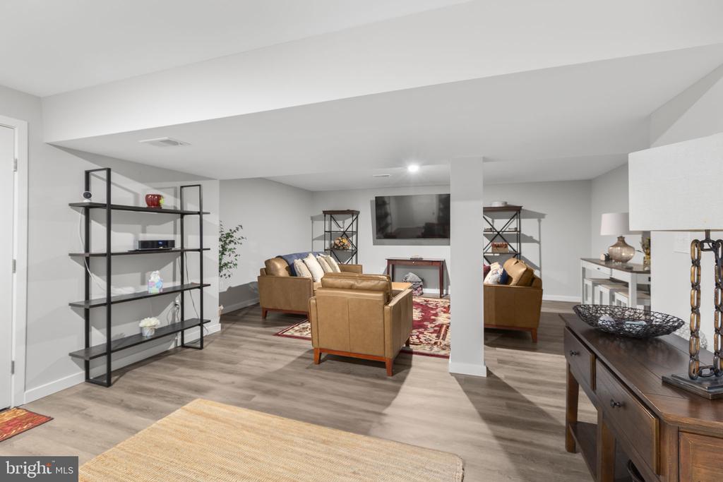 12037 ANGORA DRIVE