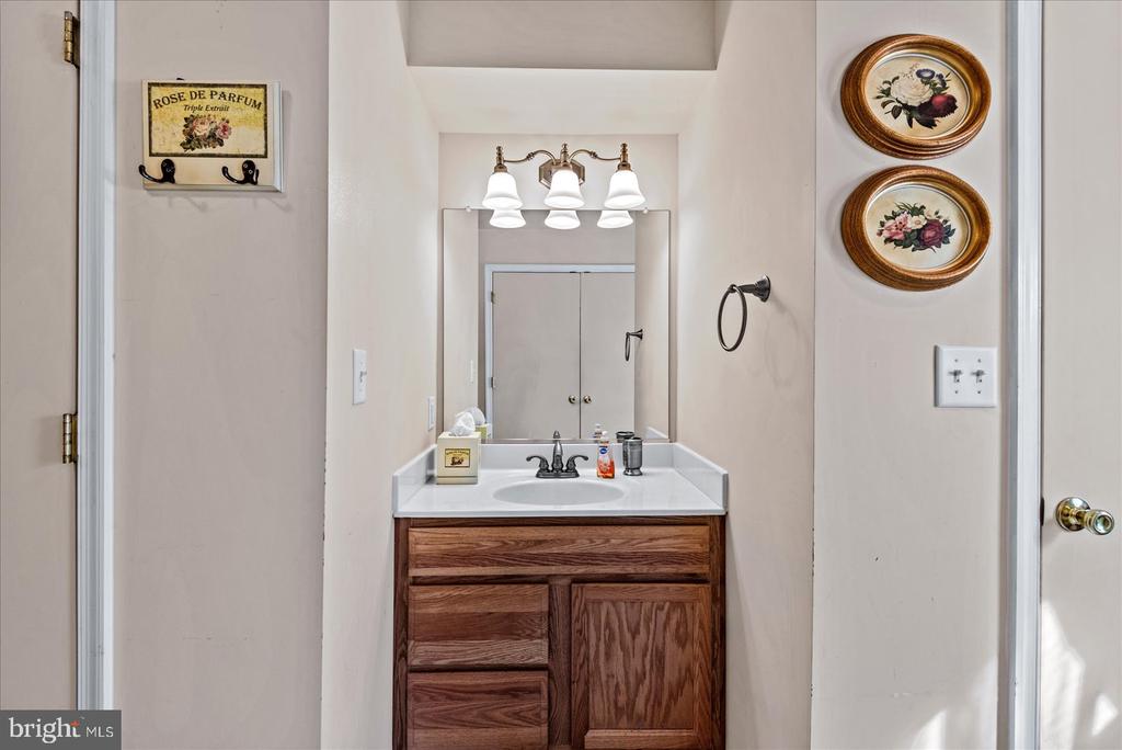 11062 CARLETON DRIVE