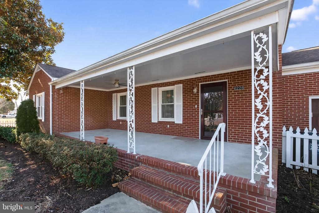 6228 POTOMAC DRIVE