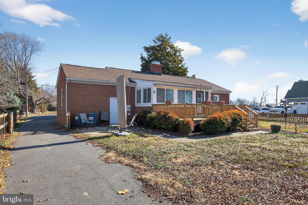 6228 POTOMAC DRIVE