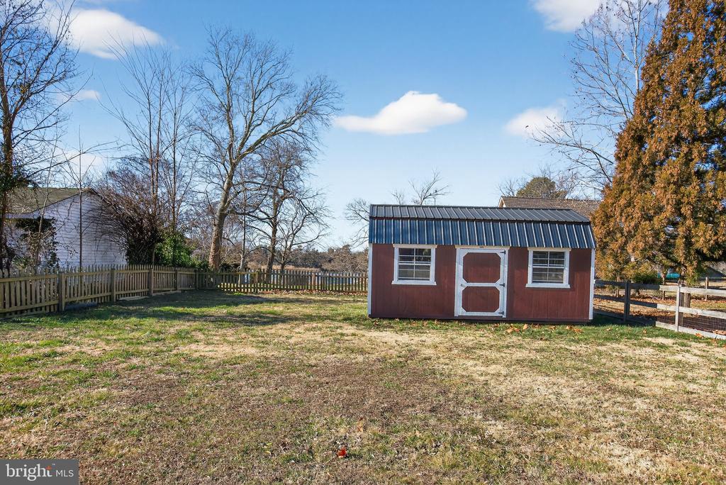 6228 POTOMAC DRIVE