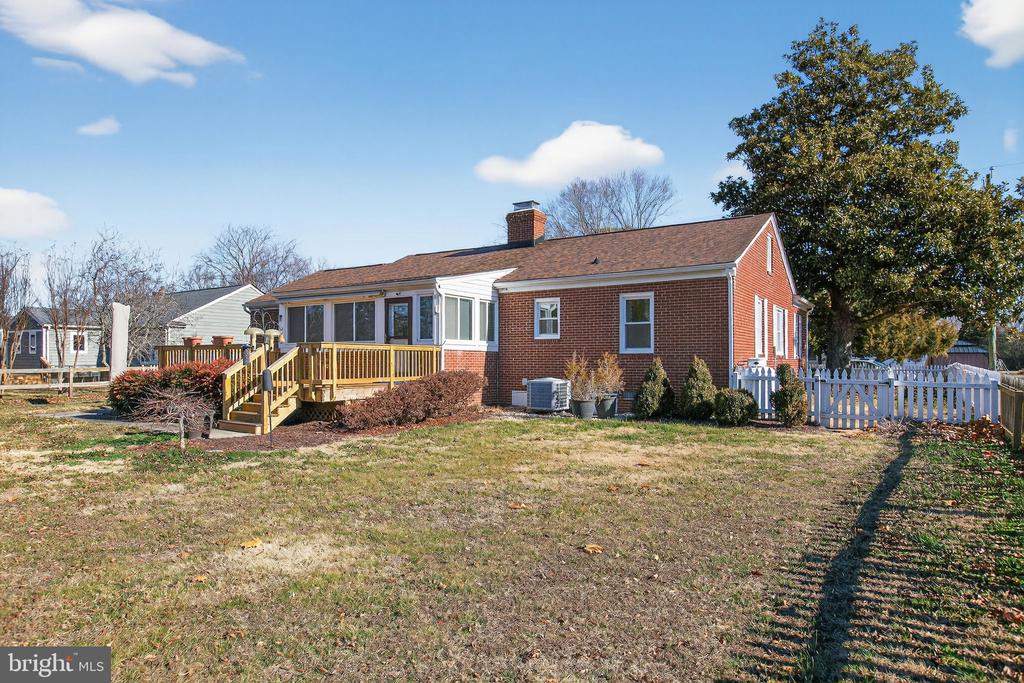 6228 POTOMAC DRIVE