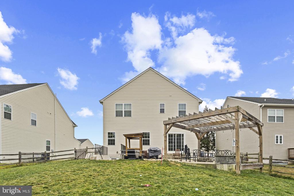5260 WEEMS DRIVE