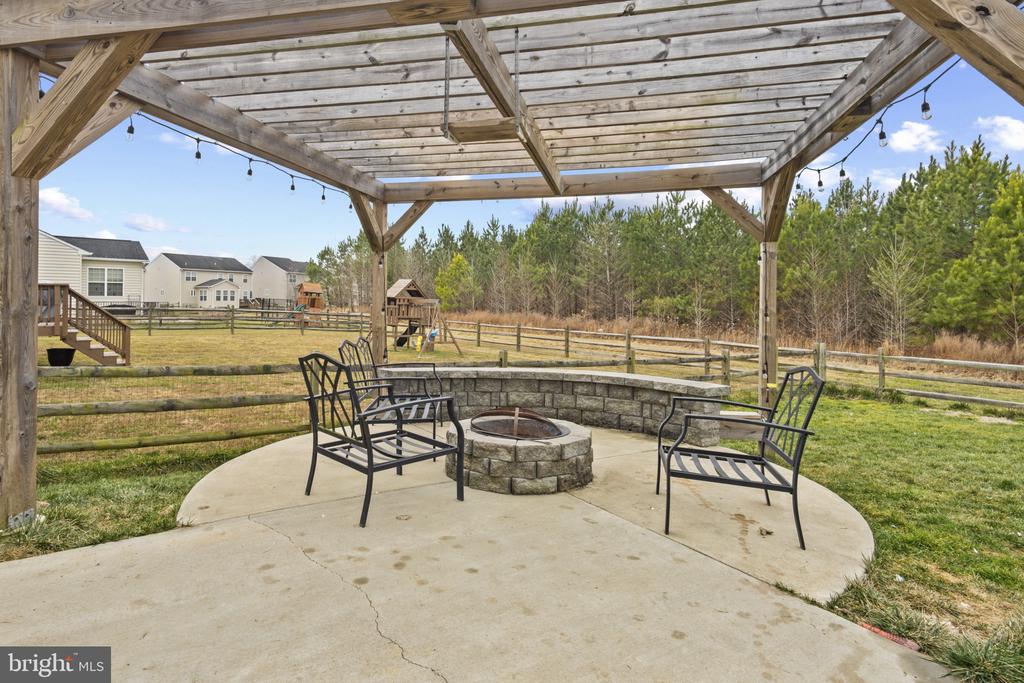 5260 WEEMS DRIVE
