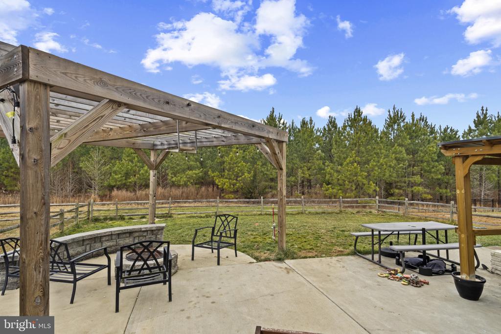 5260 WEEMS DRIVE
