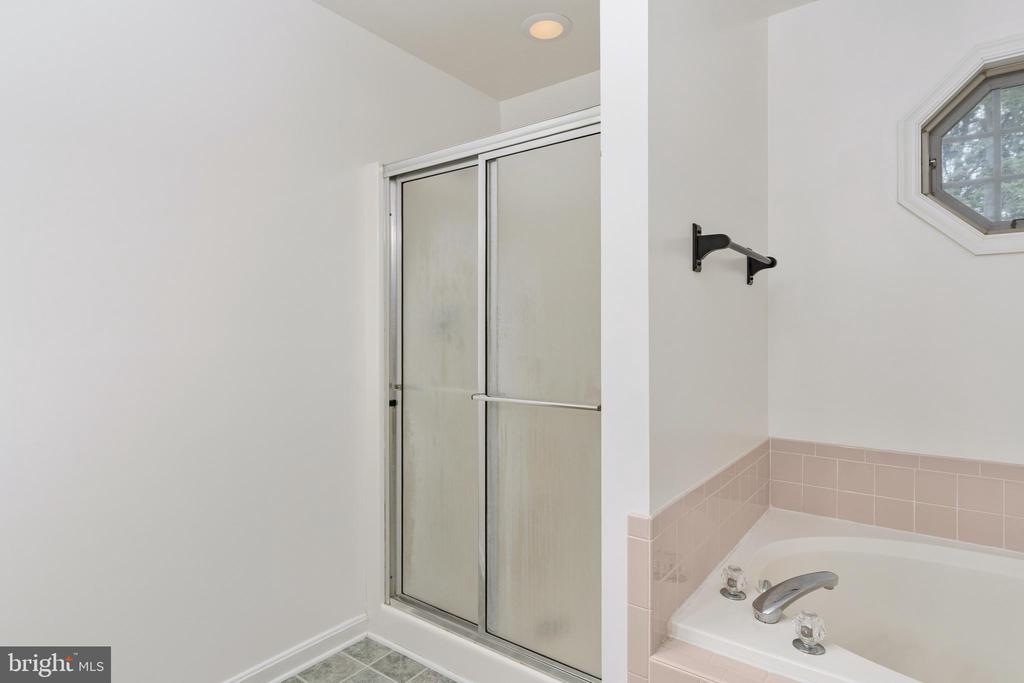 6987 AIDAN WAY