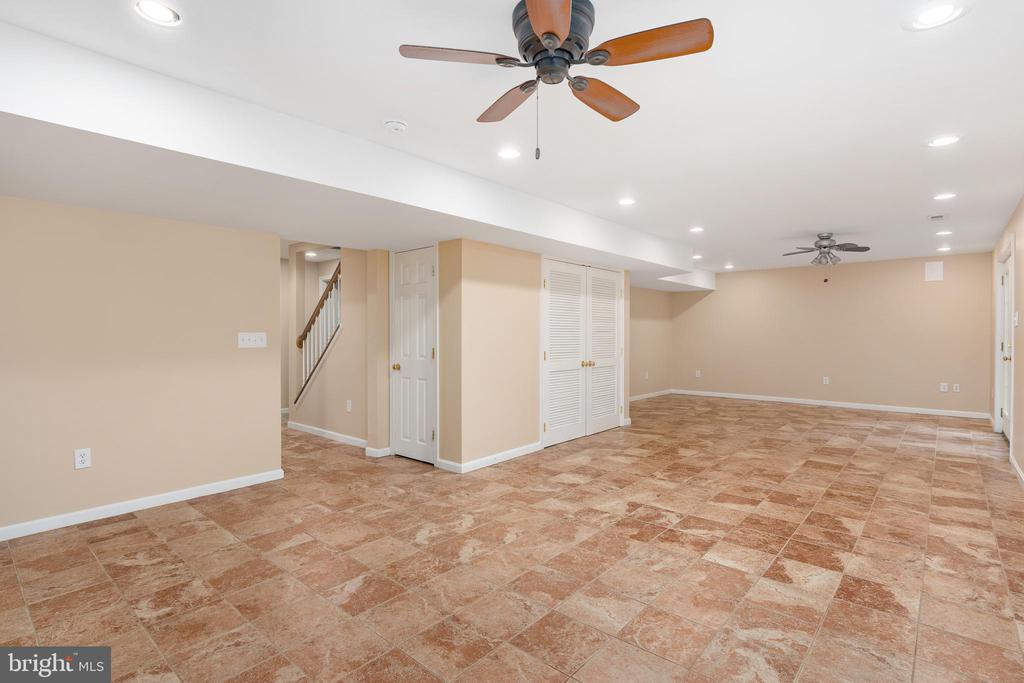 6987 AIDAN WAY
