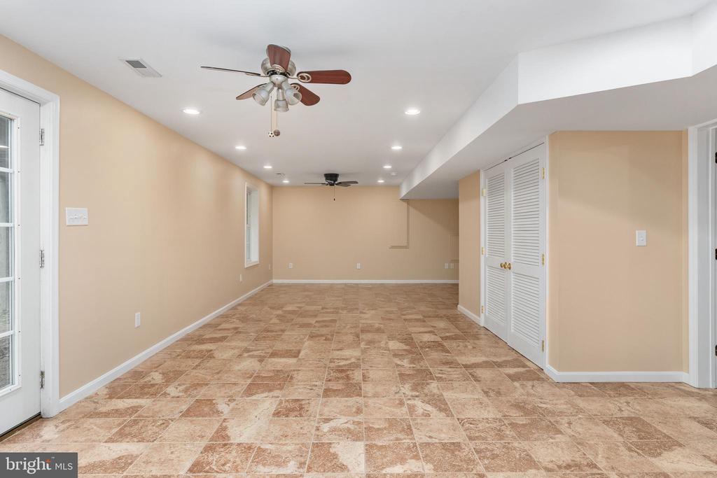 6987 AIDAN WAY
