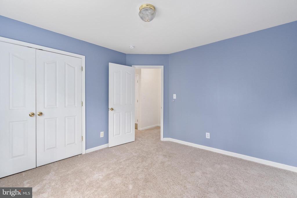 6987 AIDAN WAY
